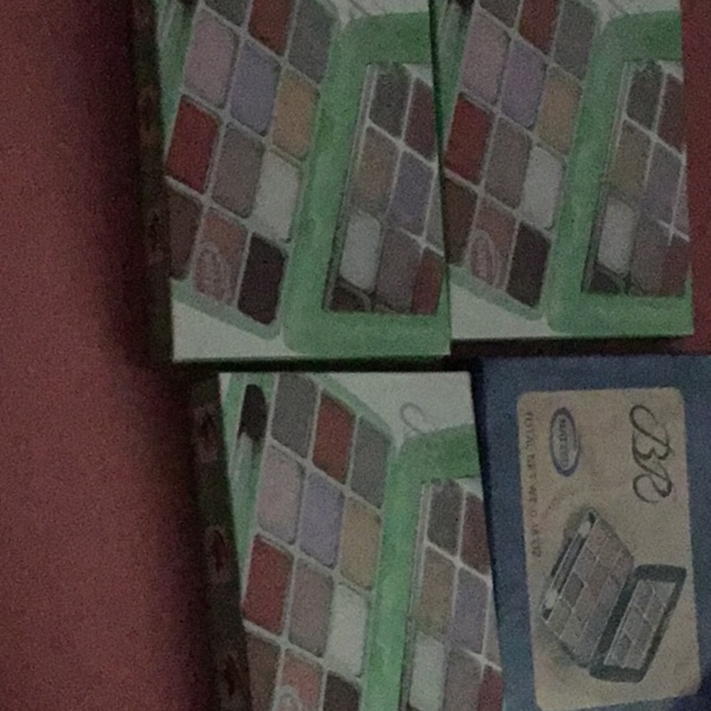 Eyeshadow palette